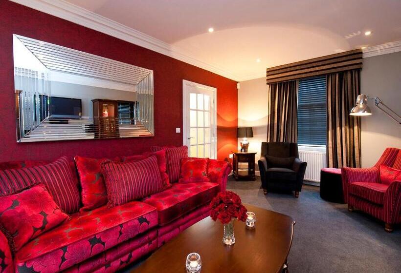 Дом 4 Спальни, Five Star Stays