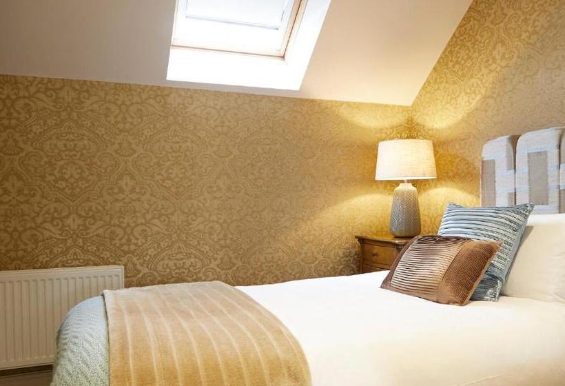 Дом 3 Спальни, Five Star Stays