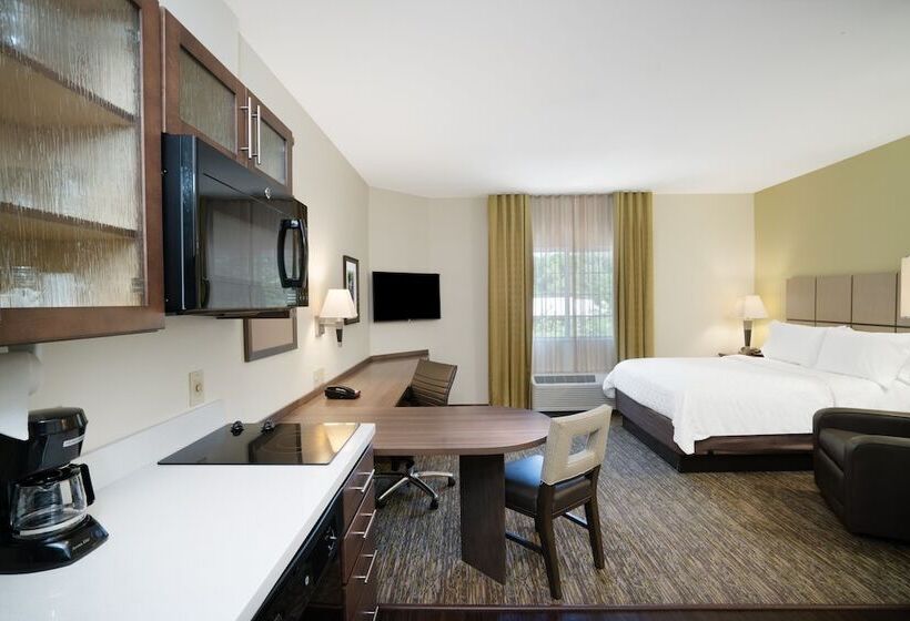 Студия Стандарт, Candlewood Suites Auburn, An Ihg