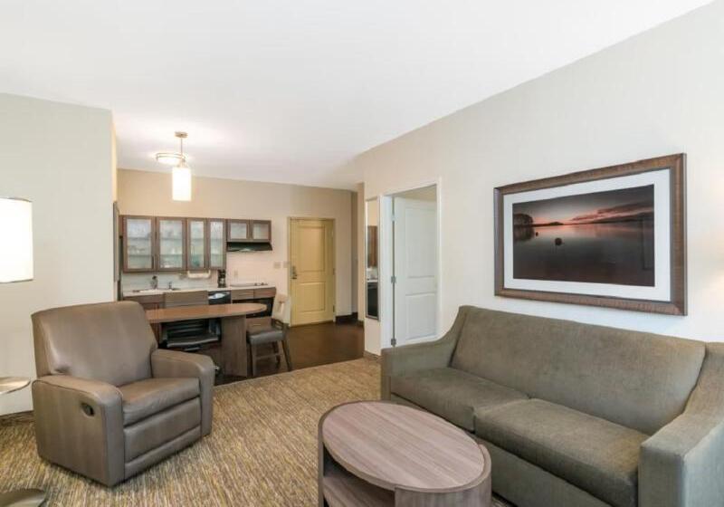 Люкс Кровать Кинг, Candlewood Suites Auburn, An Ihg
