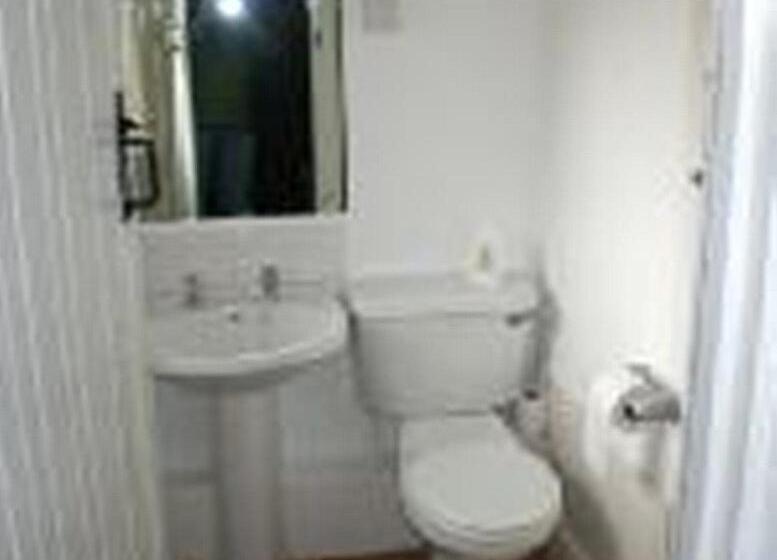 Quarto Estandar, The Bulls Head Inkberrow