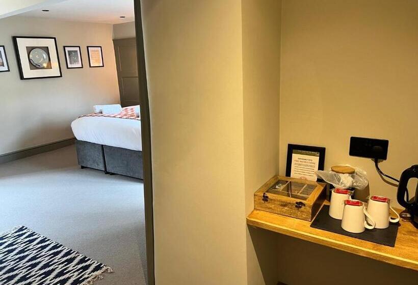 Четырехместный Номер Deluxe, The Punchbowl Inn