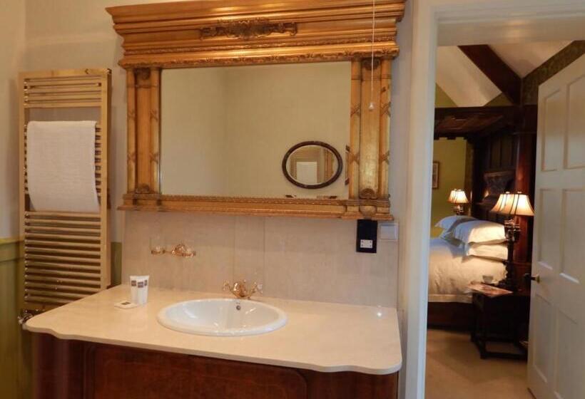 Номер Стандарт, Westgate Manor