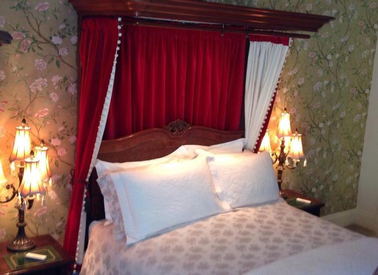 Номер Стандарт, Westgate Manor