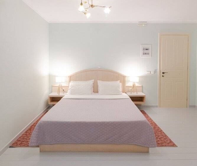 家庭间, 999 Luxury