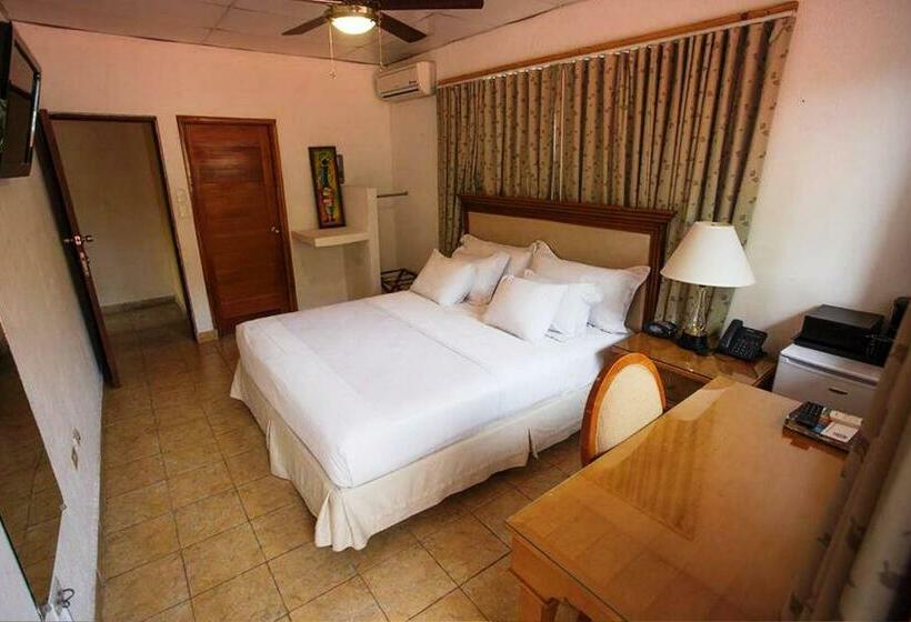 اتاق لوکس یک تخته, Auberge Villa Cana