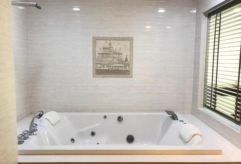 סוויטה משפחתית, Riche Hua Hin Hotel   Sha Plus