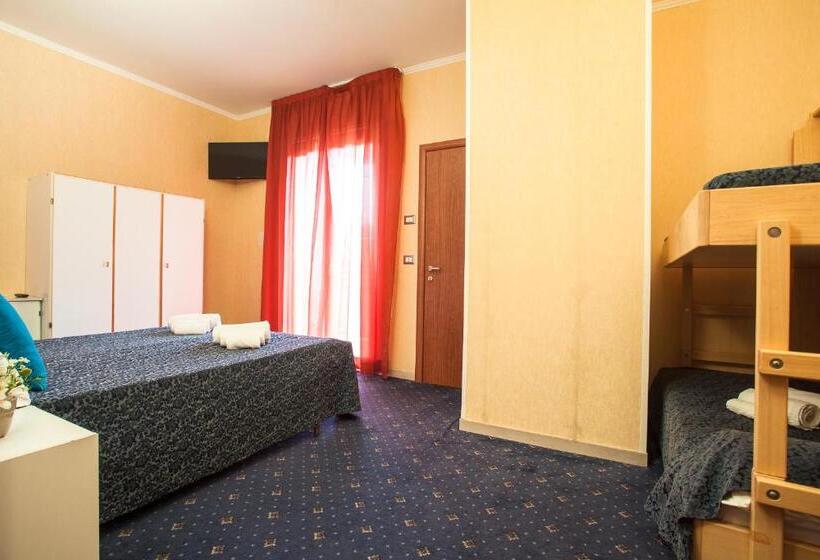 Четырехместный Номер Стандарт, Park Hotel Zaira