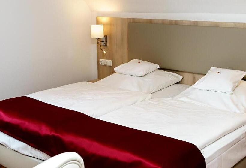 Номер Комфорт, Parkhotel Pyrmont