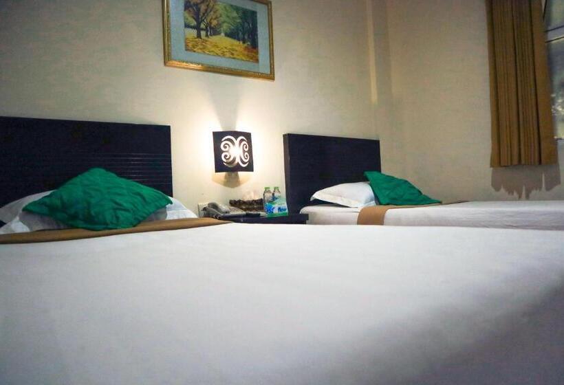 اتاق لوکس, Helios Hotel Malang