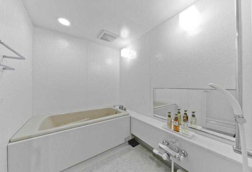 Family Suite, Maholova Minds Miura
