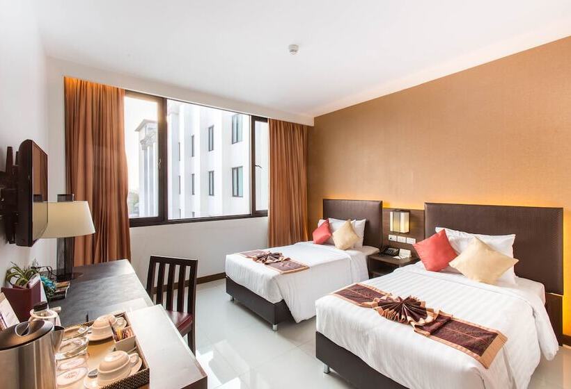 풀장 전망 디럭스 룸, Mida Grande Hotel Dhavaravati Nakhon Pathom   Sha Plus