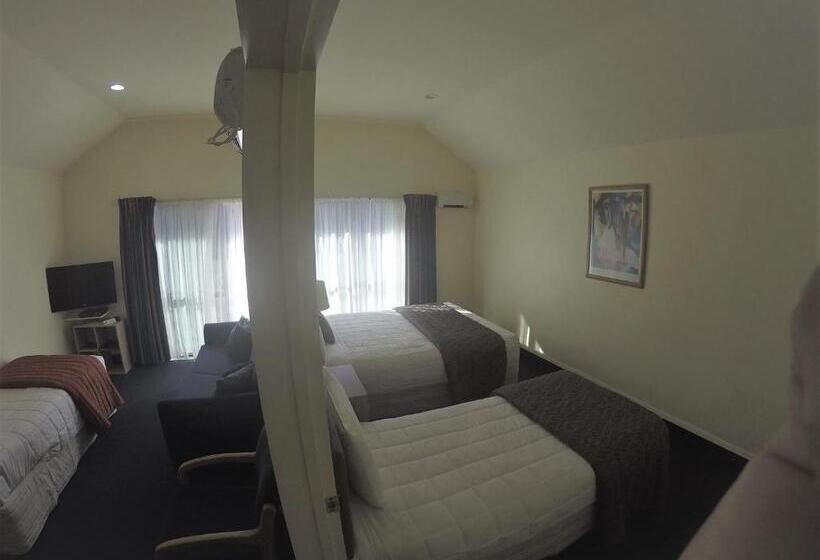 Апартаменты 1 Спальня Нижний Этаж, The Peaks Motor Inn