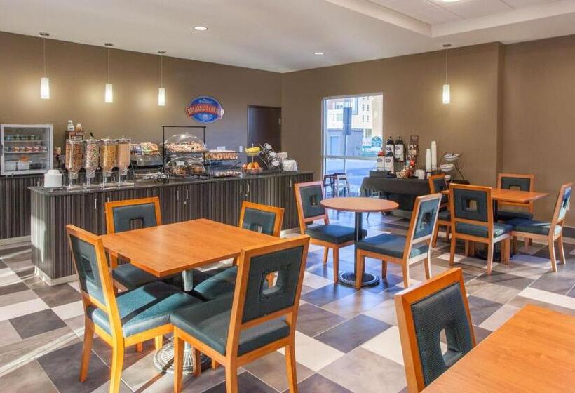 Номер Стандарт, Baymont By Wyndham Grand Forks