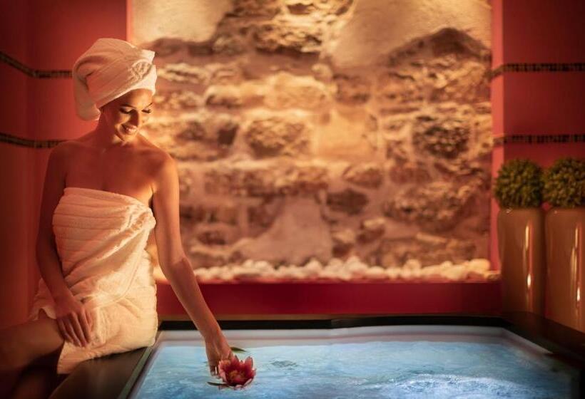 اتاق لوکس با چشم‌انداز دریا, Grand Hotel Adriatic