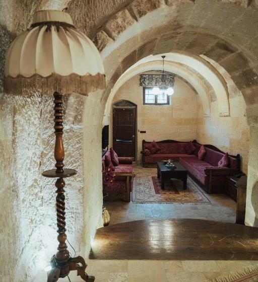 스위트, Hu Of Cappadocia   Special Class