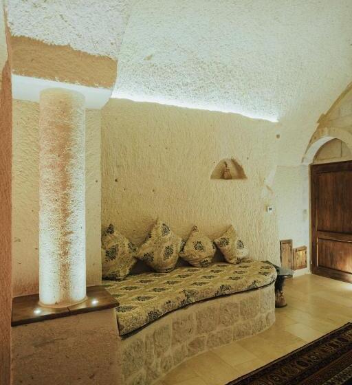 디럭스 스위트, Hu Of Cappadocia   Special Class