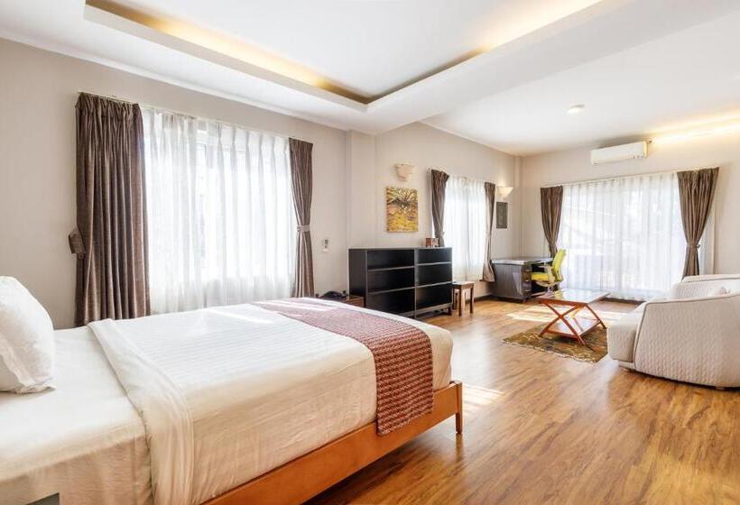 سوییت, Shaligram Hotel & Spa