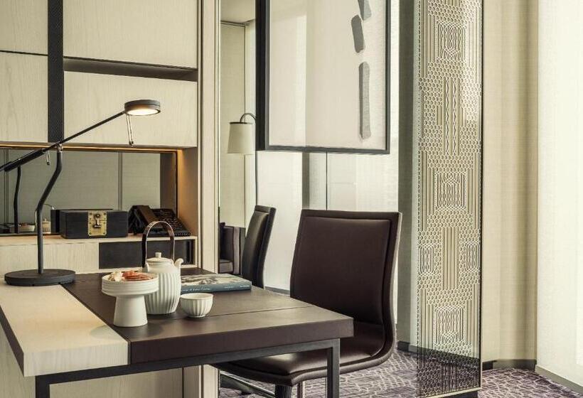 Номер Deluxe Кровать Кинг, Four Seasons Hotel Seoul