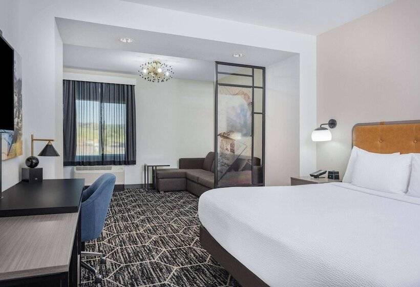 Люкс, La Quinta Inn & Suites By Wyndham Yucaipa