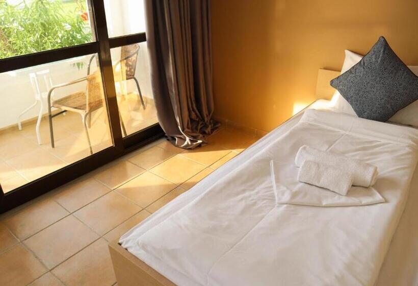 Четырехместный Номер Superior, Adele Resort