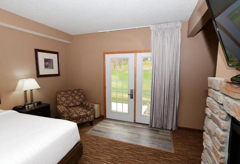 Люкс Кровать Кинг, Cobblestone Inn & Suites   Denison | Majestic Hills