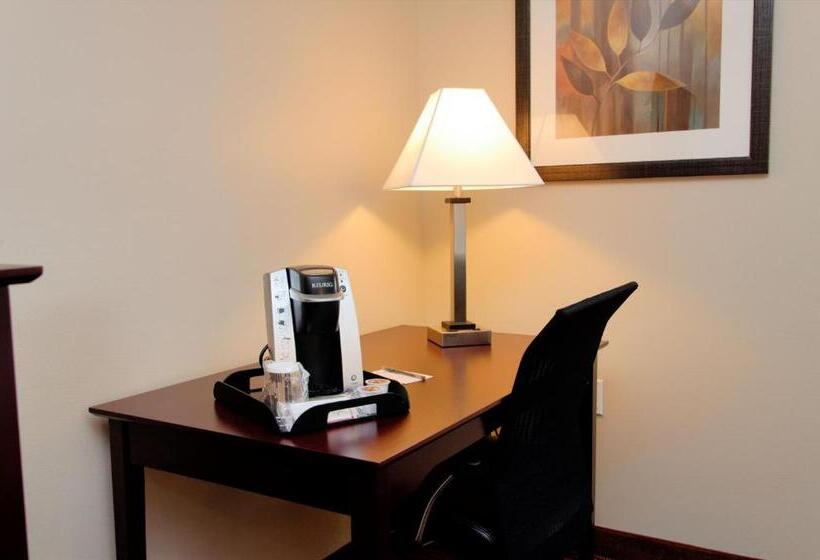带大床的标准间, Cobblestone Inn & Suites  Fort Madison