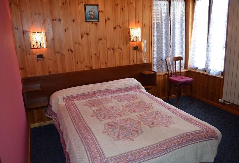 Номер Стандарт, Les Touristes