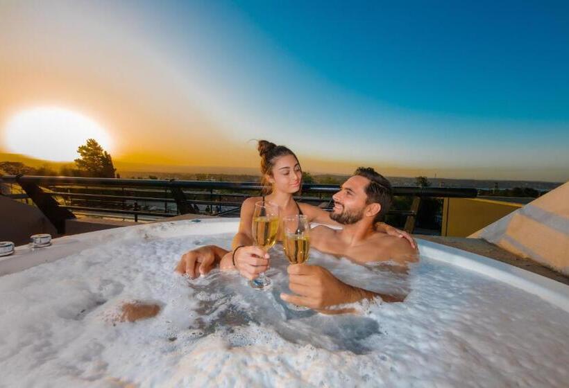 Люкс, Pinares Panorama Suites & Spa