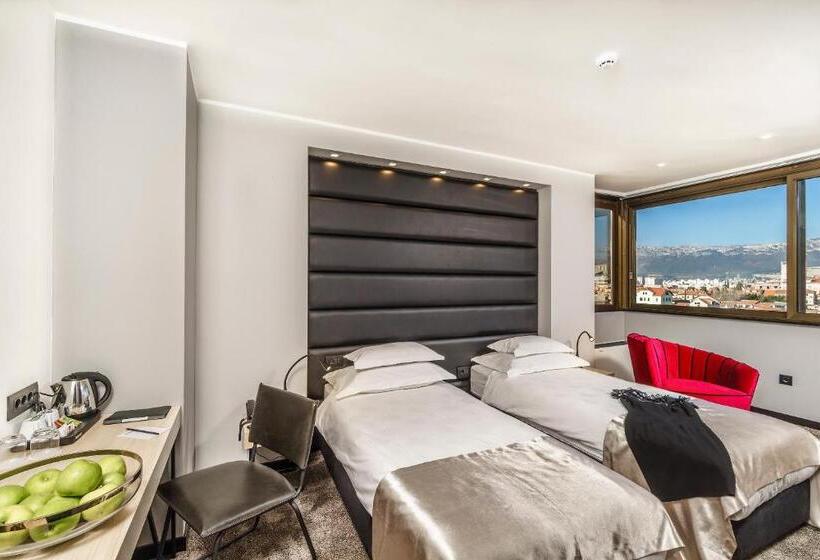 Номер Superior Боковой Вид на Море, The View Luxury Rooms