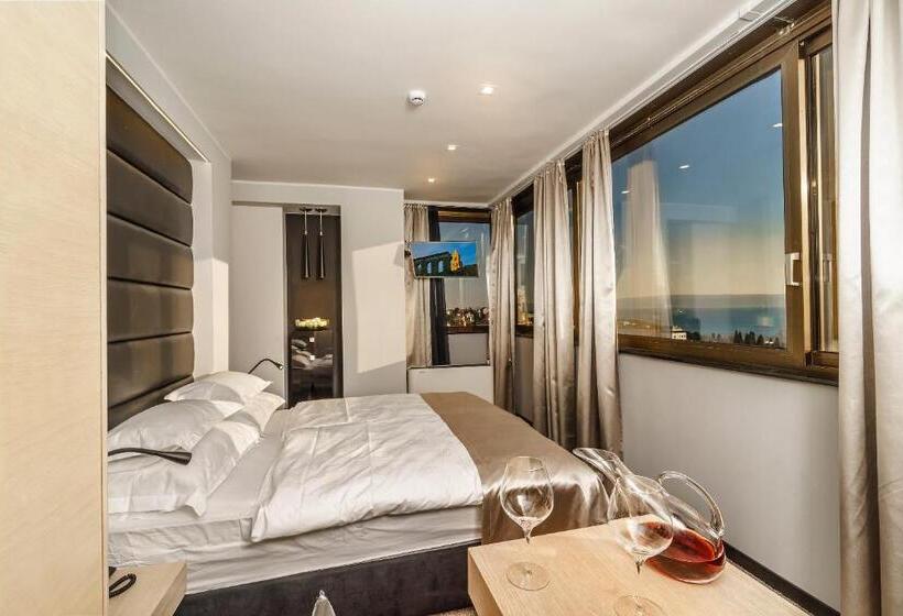 Люкс Вид на Море, The View Luxury Rooms