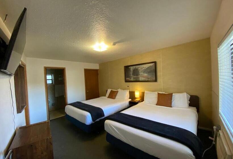 Семейное Бунгало, Columbia Point Resort