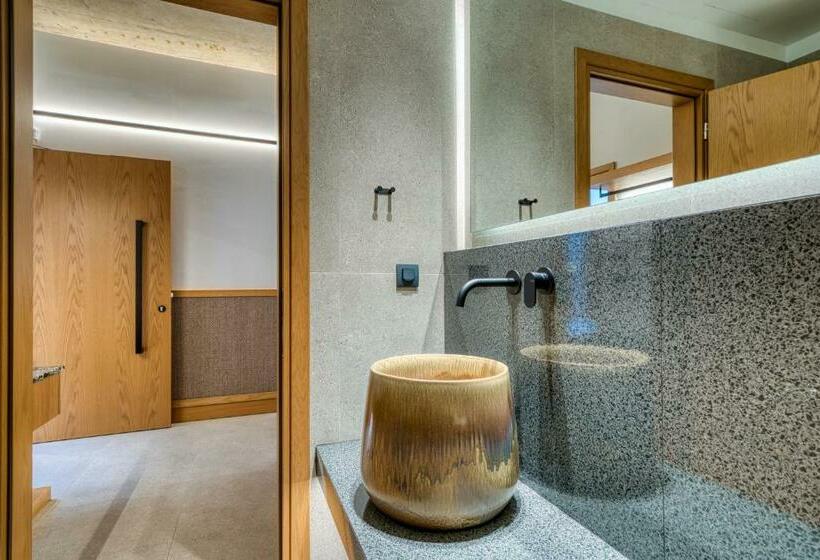 Люкс Вид на Сад, Capital Luxury Suites