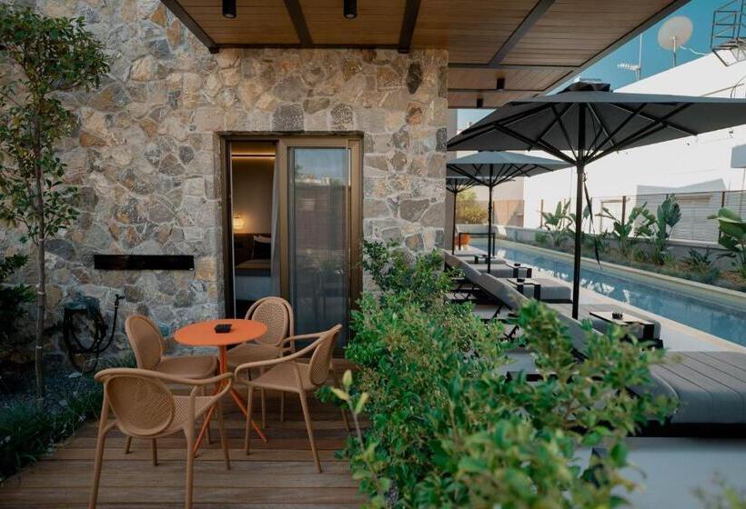 Люкс Повышенной Комфортности, Capital Luxury Suites
