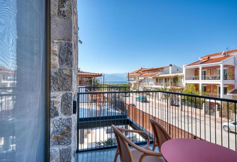 Полулюкс Боковой Вид на Море, Capital Luxury Suites