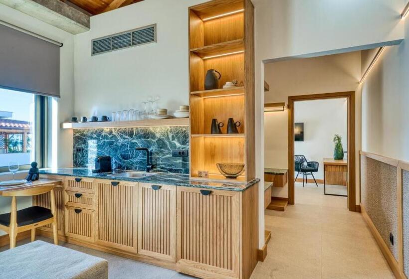 Deluxe люкс с видом, Capital Luxury Suites