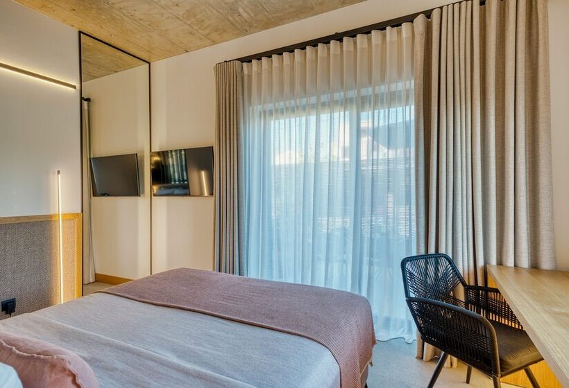 Люкс Повышенной Комфортности, Capital Luxury Suites