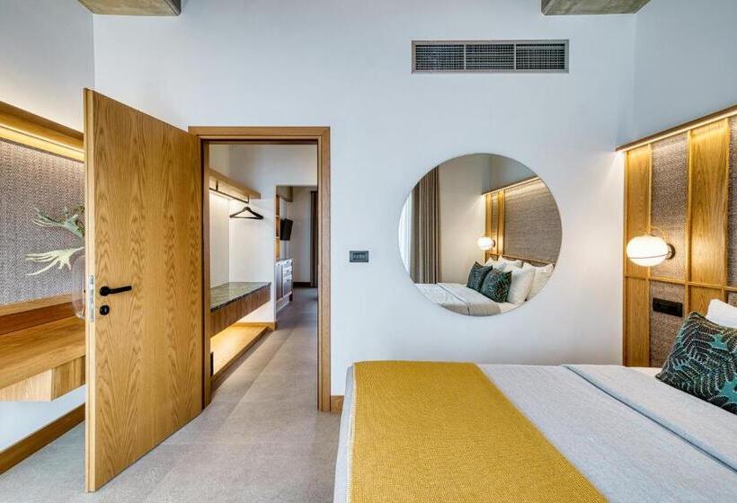 Люкс Повышенной Комфортности, Capital Luxury Suites