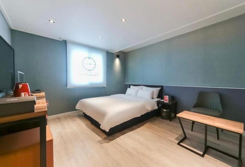 اتاق استاندارد, Tongyeong Hotel Hora