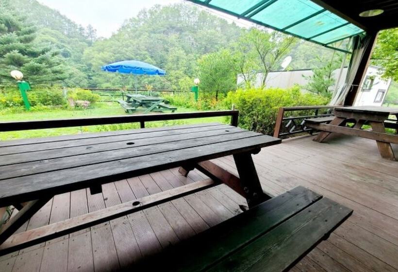 スタンダードルーム, Gapyeong Chorok Jeongwon Gyegok Dokchae Pension