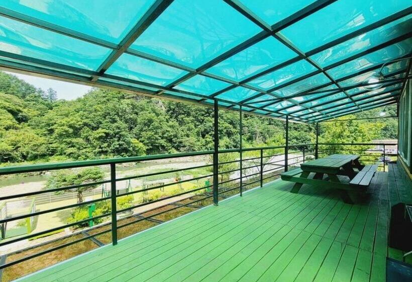 スタンダードルーム, Gapyeong Chorok Jeongwon Gyegok Dokchae Pension