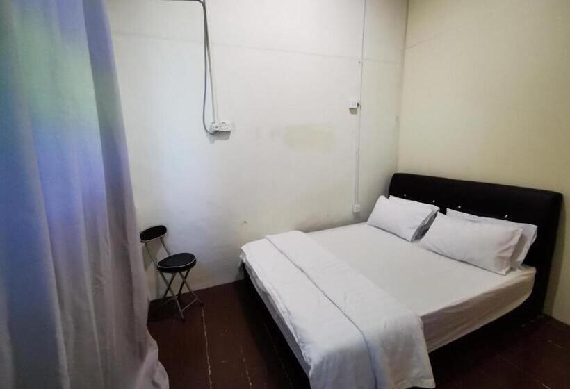 Номер Стандарт Трехместный, Dou Houz   Hostel