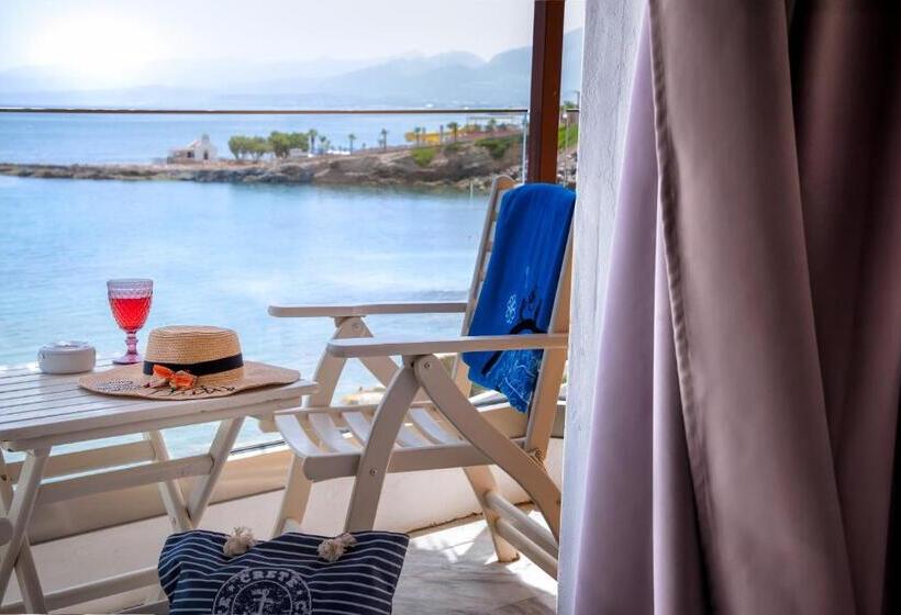 سوییت, Porto Greco Village Beach