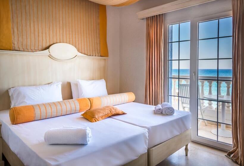 اتاق استاندارد با چشم‌انداز دریا, Porto Greco Village Beach