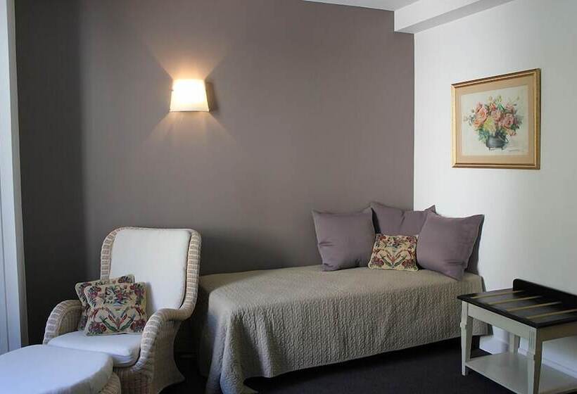 Family Suite, Restaurant Du Parc En Bord De Rivière