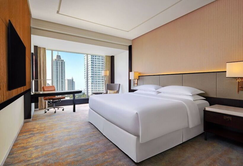 Номер Клуб, Sheraton Grand Jakarta Gandaria City