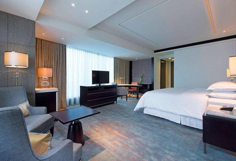 Люкс Клуб, Sheraton Grand Jakarta Gandaria City