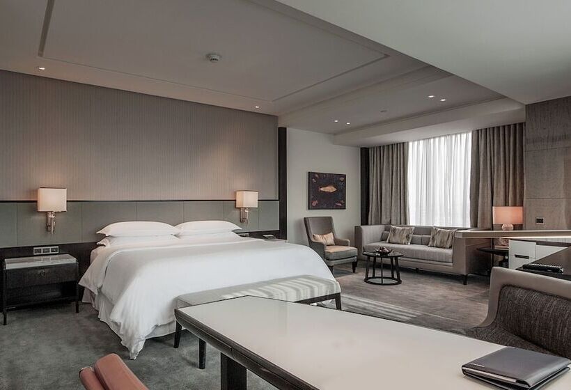 Люкс Клуб, Sheraton Grand Jakarta Gandaria City