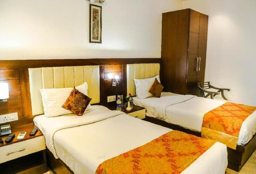 Номер Deluxe, Taj Heights
