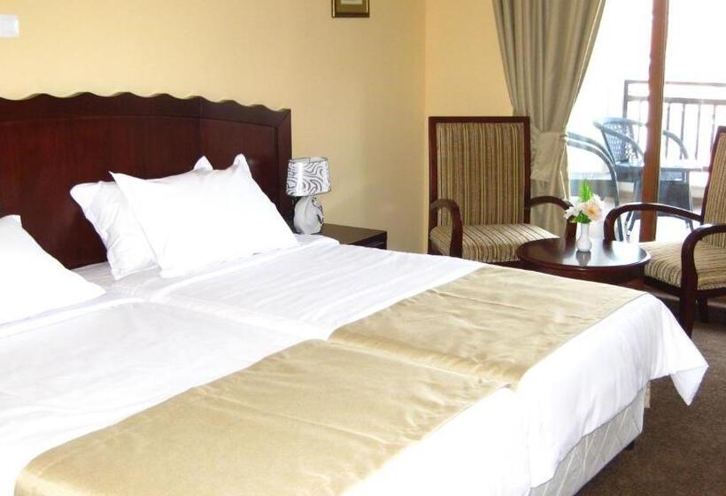Номер Стандарт с Балконом, The Vineyards Spa & Resort